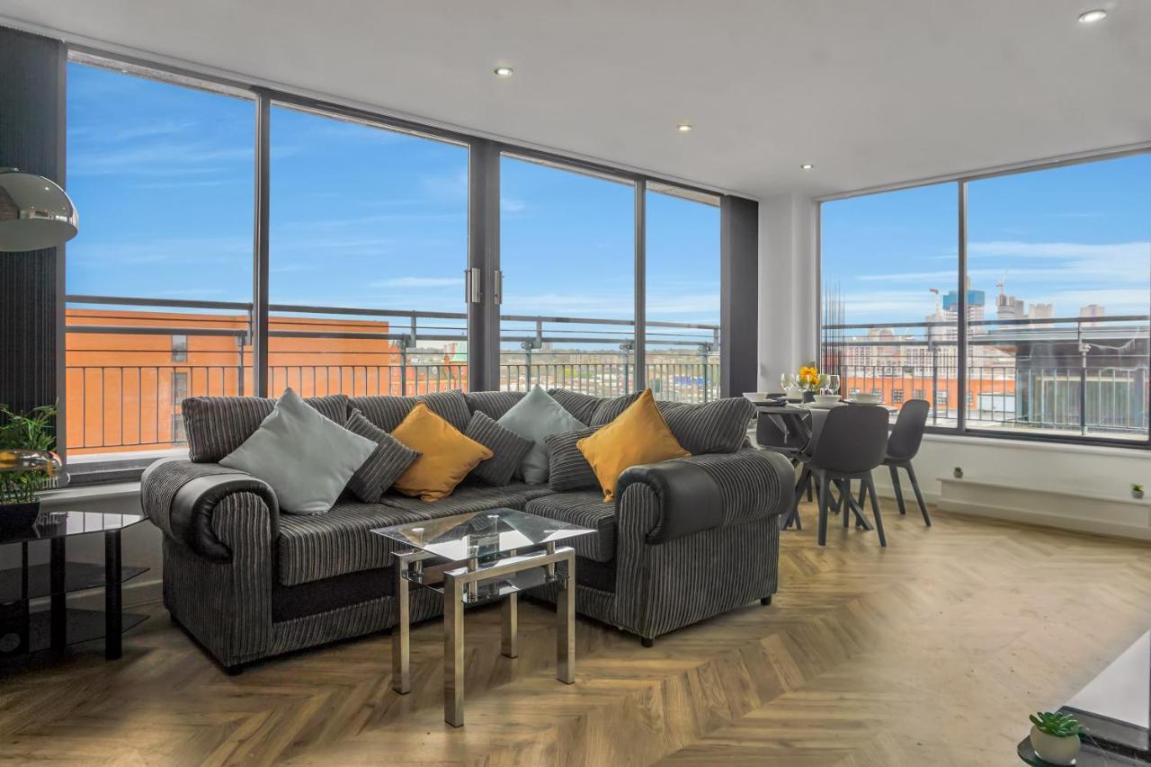 Penthouse - Amazing City Skyline Views - Free Parking - Balcony - Utilita Arena - New St Station - Bullring Shopping Birmingam Exterior foto