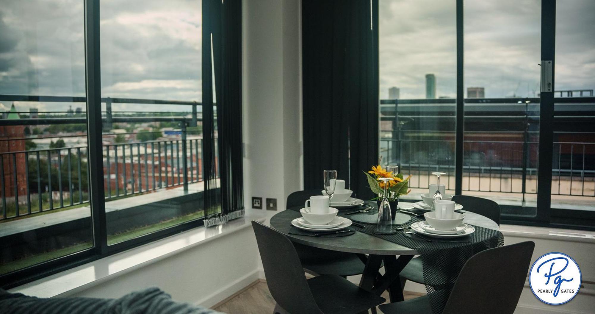 Penthouse - Amazing City Skyline Views - Free Parking - Balcony - Utilita Arena - New St Station - Bullring Shopping Birmingam Exterior foto